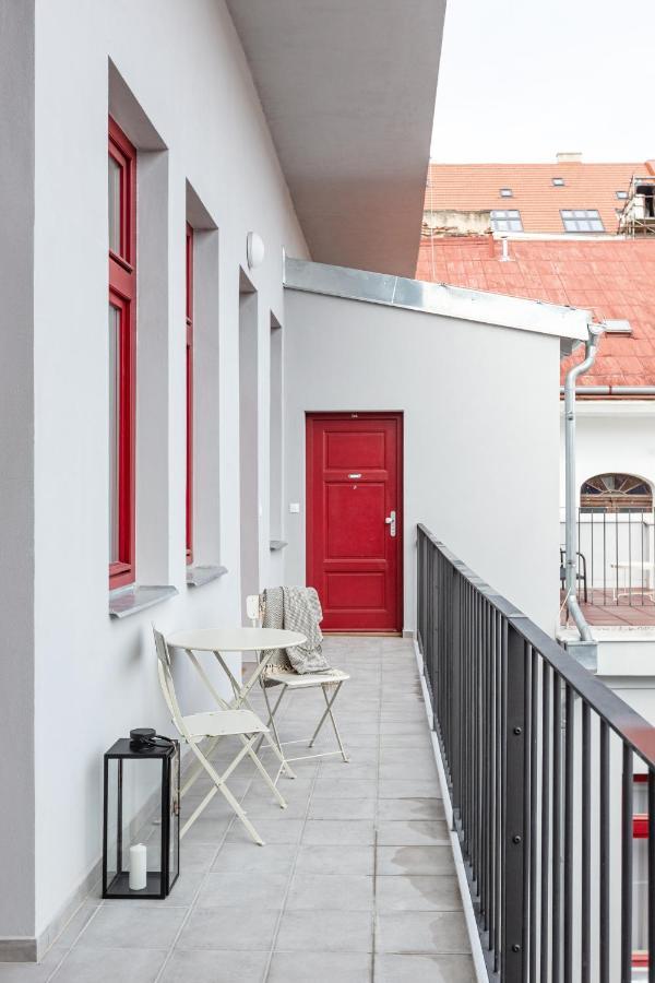 Turnkey I Main Bus Station Apartments Prag Exterior foto